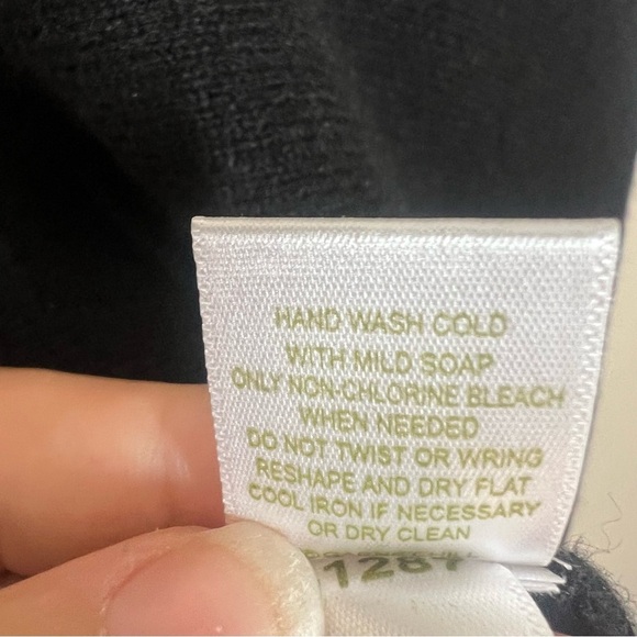 Garnet Hill Black V-Neck Poncho-Style Cashmere Sweater Size XS - Picture 5 of 8